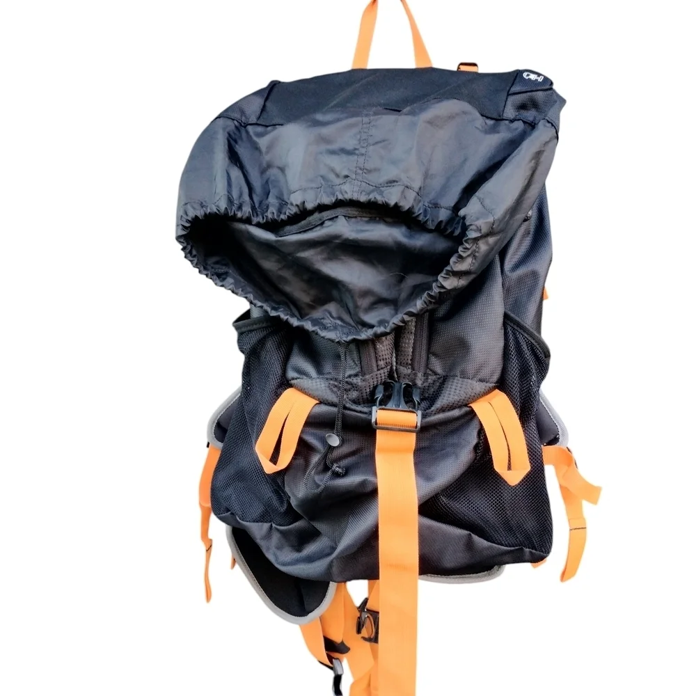 Coleman Backpack.. 🥾🥾 Grab Your Passport And Let's Goo...